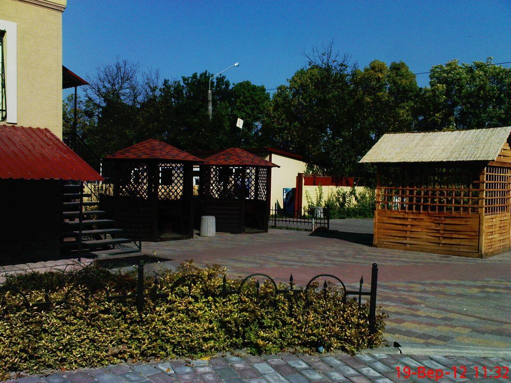 Pallada Motel Pasiky-Zubryts'ki Exterior photo